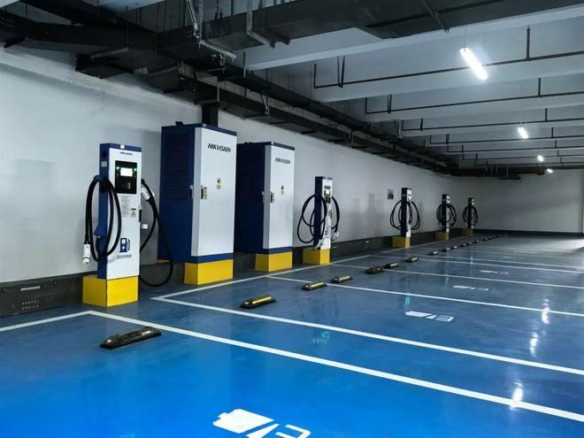 智能改造焕新颜 e泊停车助力成都汇都商贸城停车场管理升级